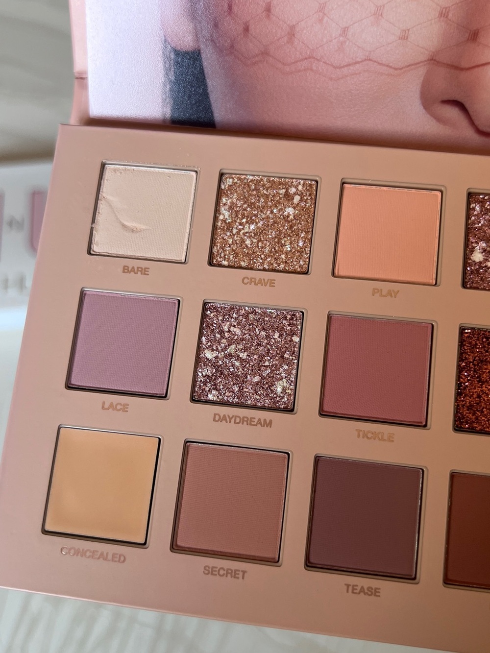 NEW! Huda Beauty NUDE Eyeshadow Palette - - Picture 4 of 7